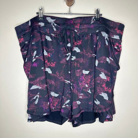 LIVI Lane Bryant Active Shorts Print Soft Stretch Pull On Size 26/28 - Picture 1 of 4